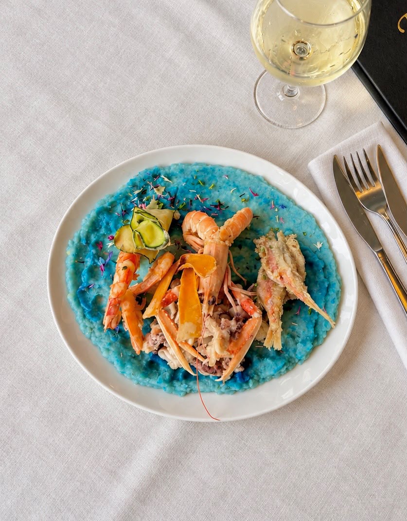 Dettaglio di una proposta di mare della cucina Ai Medi